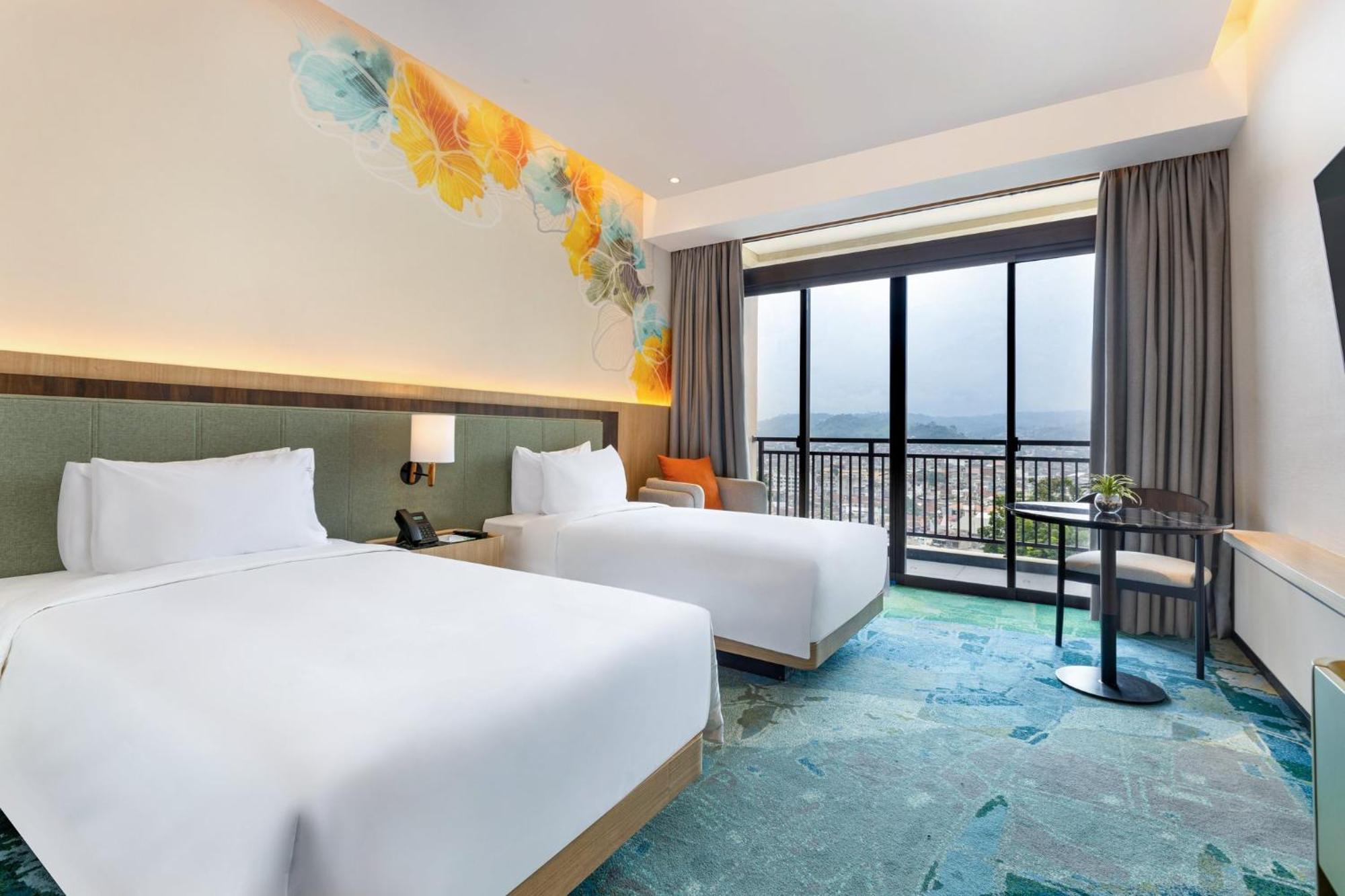 Holiday Inn Lampung Bukit Randu By Ihg Бандар-Лампунг Экстерьер фото