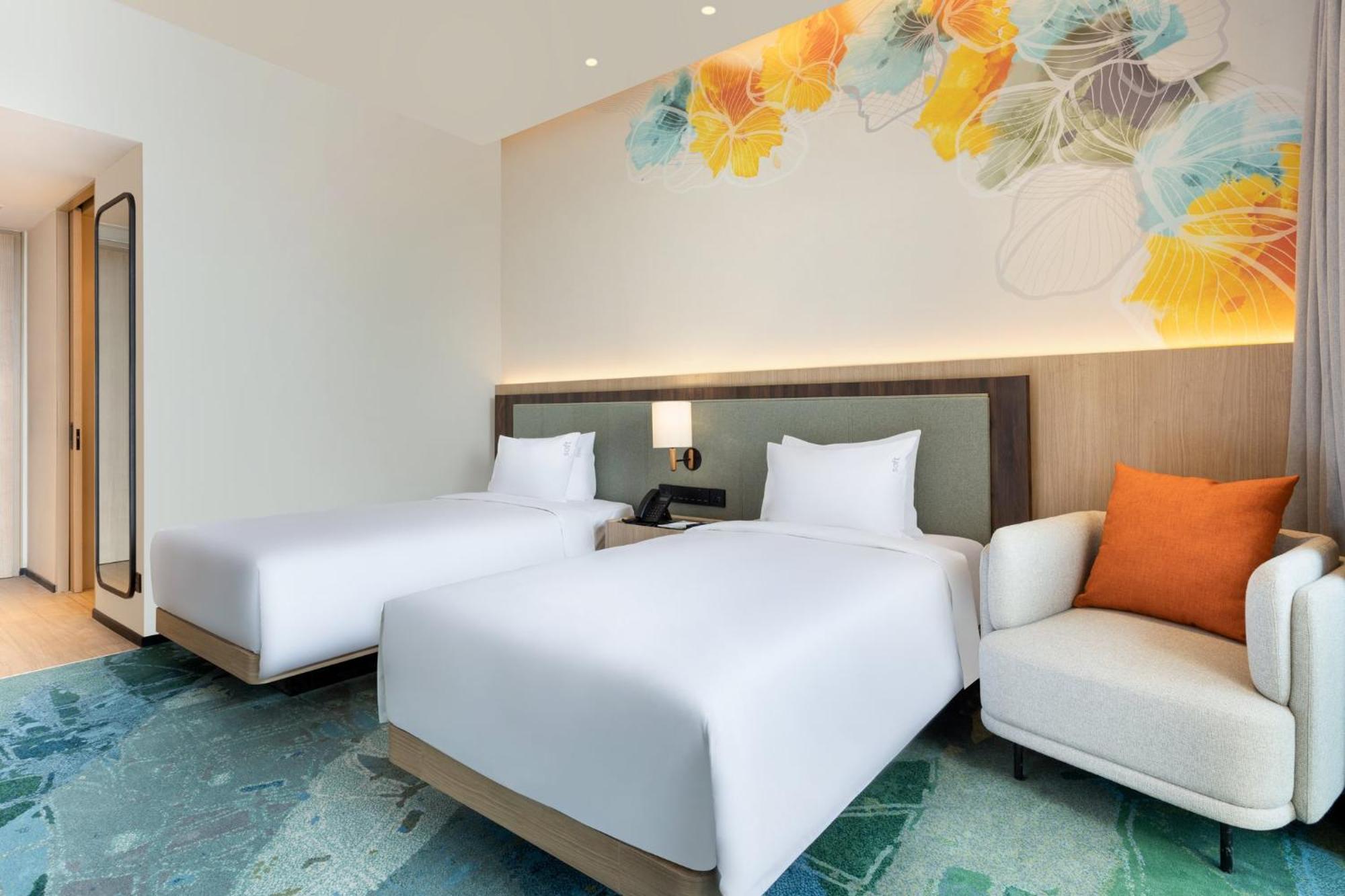 Holiday Inn Lampung Bukit Randu By Ihg Бандар-Лампунг Экстерьер фото
